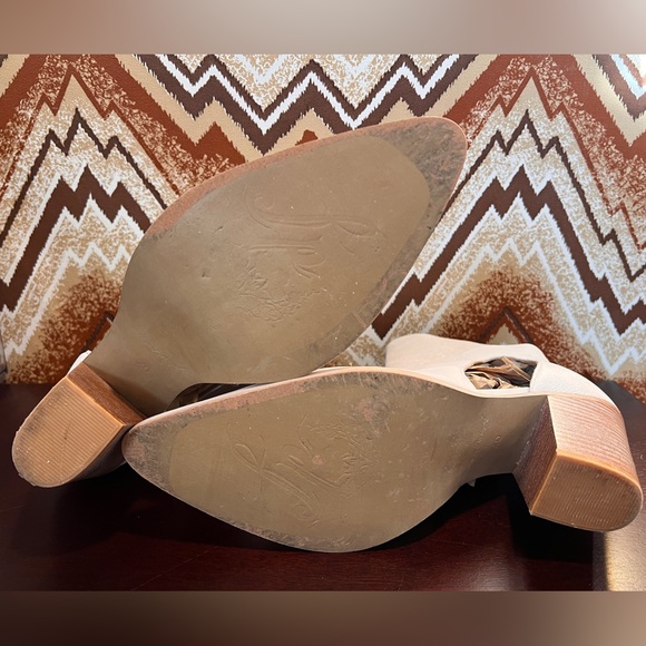 Free People Suede Leather Cutout Ankle Boots Size 9.5 Western Coastal Cowgirl - Picture 8 of 16